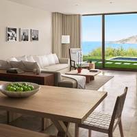 One Bedroom Loft Suite with Sea View