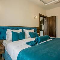 Suite with City View