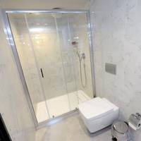 Business Single Room with %15 Laundry Discount