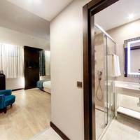 Basement Triple Room