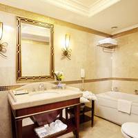 Suite with Spa Bath