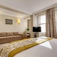 Queen Suite