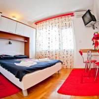 Studio (2 Adults)