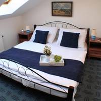 Apartment (2-4 Adults)
