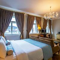 Deluxe Double Room with Castle View