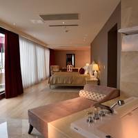 Park Prestige Suites King Suite