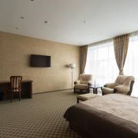 Deluxe Queen Room