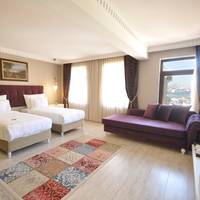 Junior Suite with Partial Sea View