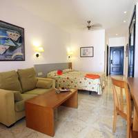 Double Room (2 Adults)