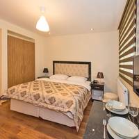 Family Room (4 Adults)