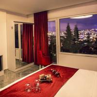 Honeymoon Suite