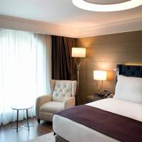 Junior Suite with Executive Lounge Access