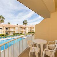 One-Bedroom Apartment with Pool View