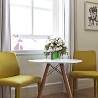 One-Bedroom Comfort Apartment with Kitchenette