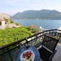 Double Room with Balcony and Sea View
