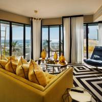 Penthouse studio with outdoor Hot Tub