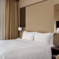 Deluxe King Room with City View