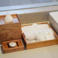 Deluxe Room, Guest room, 1 King, Garden view, Balcony