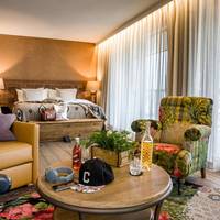 Corner Junior Suite with Balcony and Lake View