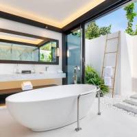 	 Heavenly Beach Residence with 2 Bedrooms, Pool and Ocean View