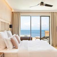 Grand Terrace Deluxe Suite with Whirlpool and Sea View