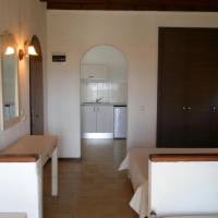 Family Room (2 Adults + 2 Children)