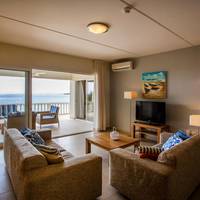 Deluxe apartment, 2 bedroom Oceanfront