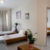 One-Bedroom Apartment (4-5 Adults)