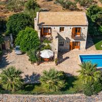 Three-Bedroom Villa with Private Pool -Villa Teacher's Cottage (2-6 adults)