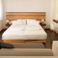 Family Suite (6 Adults)