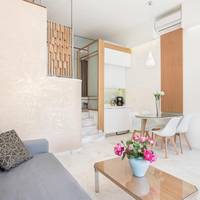Family Apartment with Garden View