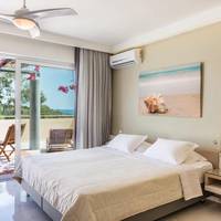 Deluxe Suite with Sea View