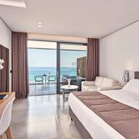 Suite with Hot Tub