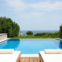 Deluxe Suite with Sea View and Private Pool