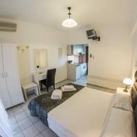 Studio (2 Adults)