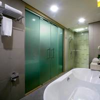 Junior Suite with Free Benefit