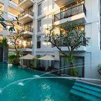 Junior Suite with Pool View