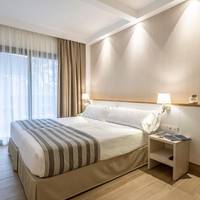 Superior Double Room (2 Adults)