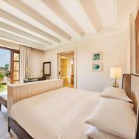 Grand Suite with Garden Access