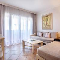 One-Bedroom Suite (2 Adults + 1 Child)