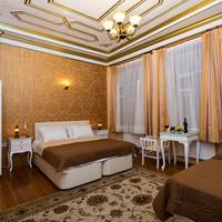 Deluxe Two-Bedroom Suite (6 Adults) With Kitchen