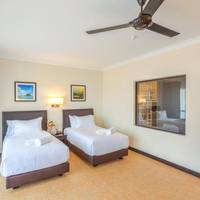 Deluxe Twin – Beach Wing