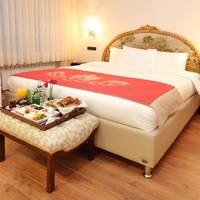 Deluxe Junior Suite with Kitchenette