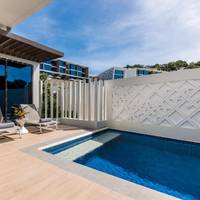 Villa with Plunge Pool