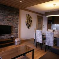 Two-Bedroom Apartment with Cabin (6 Adults)
