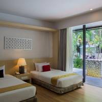 Deluxe Room With Pool Access