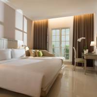 Deluxe King Room with Balcony and Daybed