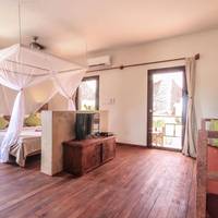Deluxe One-Bedroom Apartment with Sea View