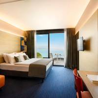 Superior Double Room with Extra Bed, Balcony and Sea View