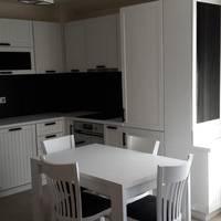 Deluxe One-Bedroom Apartment with Balcony 